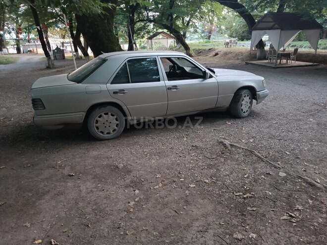 Mercedes E 220 2002, 404,825 km - 2.2 l - İsmayıllı