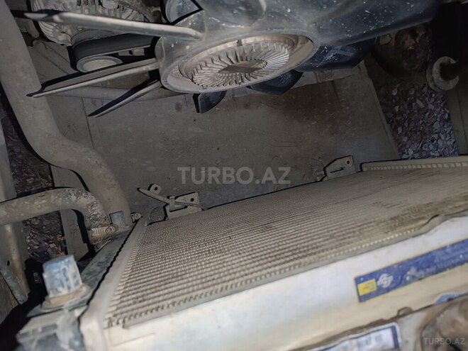 Mercedes E 220 2002, 404,825 km - 2.2 l - İsmayıllı
