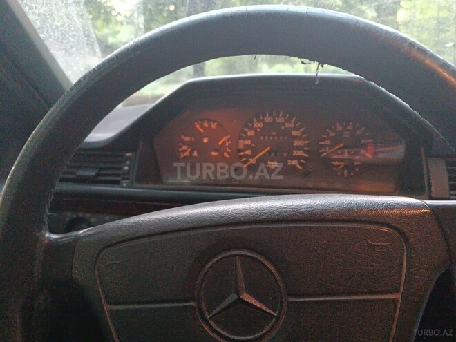 Mercedes E 220 2002, 404,825 km - 2.2 l - İsmayıllı