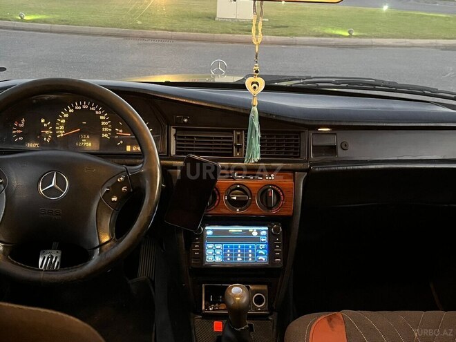 Mercedes 190 1993, 109,000 km - 2.0 l - Bakı