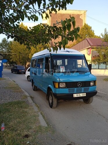 Mercedes 208 D 1993, 150,000 km - 2.3 l - Mingəçevir