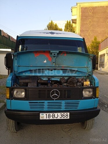 Mercedes 208 D 1993, 150,000 km - 2.3 l - Mingəçevir