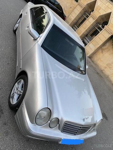 Mercedes E 240 2000, 411,167 km - 2.4 л - Bakı