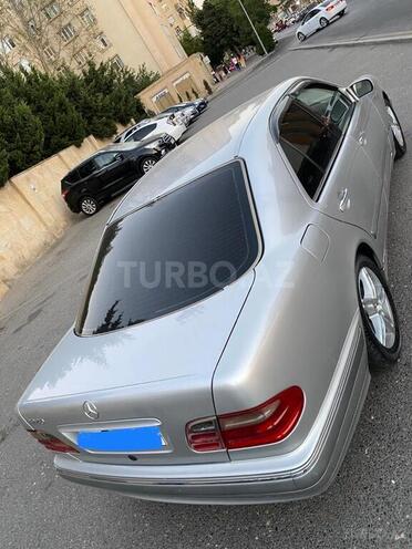 Mercedes E 240 2000, 411,167 km - 2.4 л - Bakı