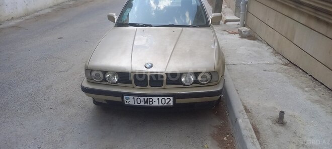 BMW 525 1988, 261,000 km - 2.5 l - Babək