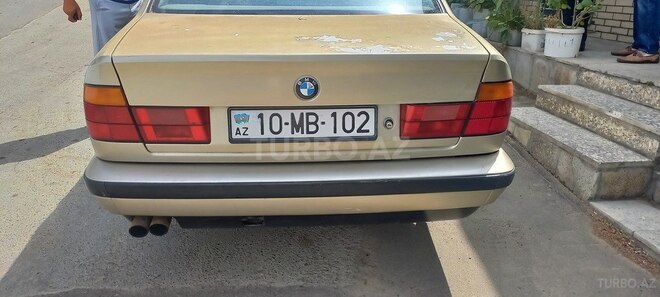 BMW 525 1988, 261,000 km - 2.5 l - Babək