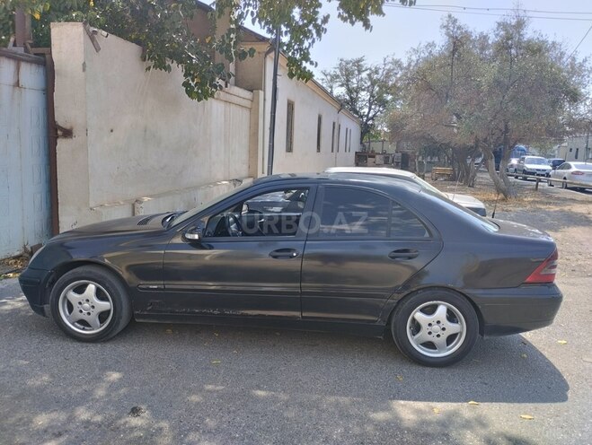 Mercedes C 220 2001, 413,000 km - 2.2 л - Bakı