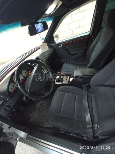 Mercedes C 220 2000, 550,000 km - 2.2 л - Yevlax