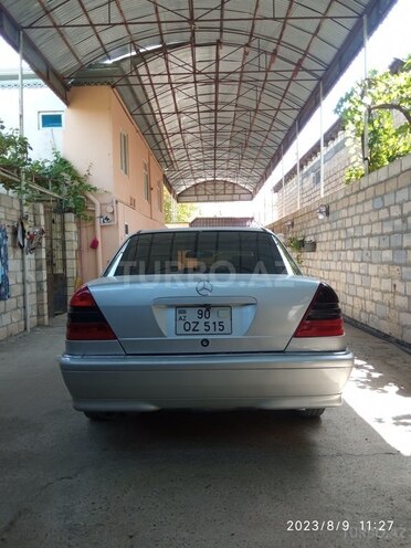 Mercedes C 220 2000, 550,000 km - 2.2 л - Yevlax