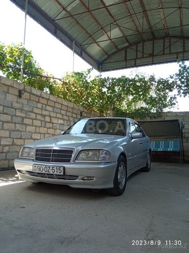 Mercedes C 220 2000, 550,000 km - 2.2 л - Yevlax