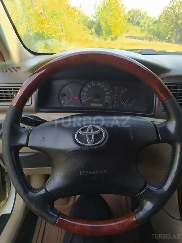 Toyota Corolla 2004, 568,000 km - 1.3 l - Şəki