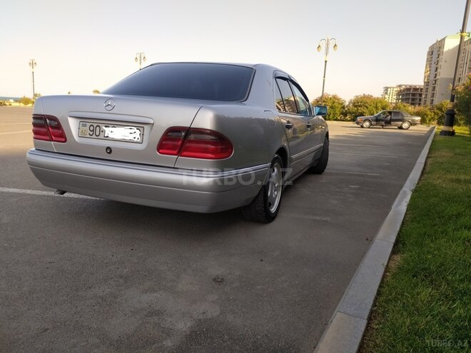 Mercedes E 230 1996, 233,110 km - 2.3 l - Sumqayıt