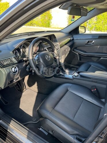 Mercedes E 200 2011, 205,300 km - 1.8 л - Bakı