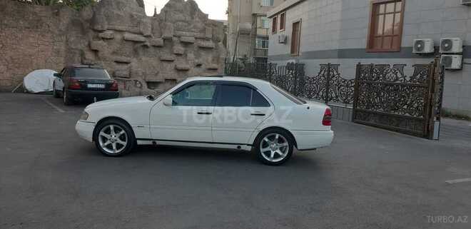 Mercedes C 220 1995, 418,231 km - 2.2 l - Bakı