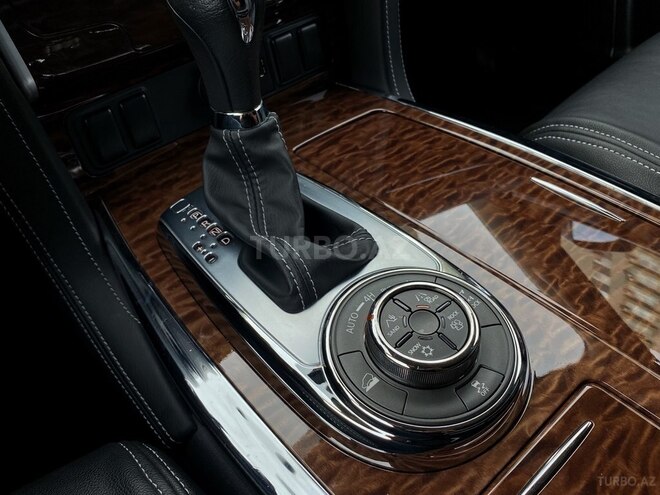 Nissan Patrol 2018, 88,000 km - 4.0 l - Bakı