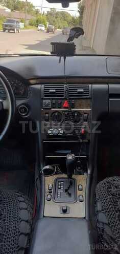Mercedes E 230 1996, 286,000 km - 2.3 l - Qusar