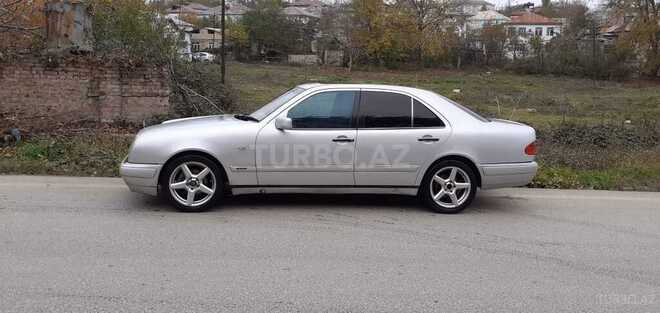 Mercedes E 230 1996, 286,000 km - 2.3 l - Qusar