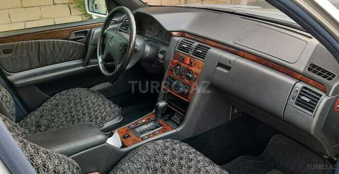 Mercedes E 230 1995, 585,323 km - 2.3 l - Şirvan