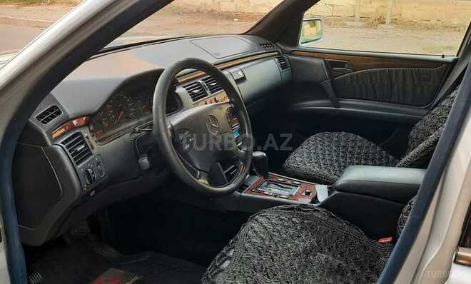 Mercedes E 230 1995, 585,323 km - 2.3 l - Şirvan