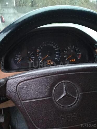 Mercedes E 230 1997, 365,000 km - 2.3 l - Şəki