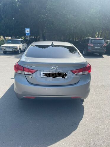 Hyundai Elantra 2011, 292,901 km - 1.8 l - Mingəçevir