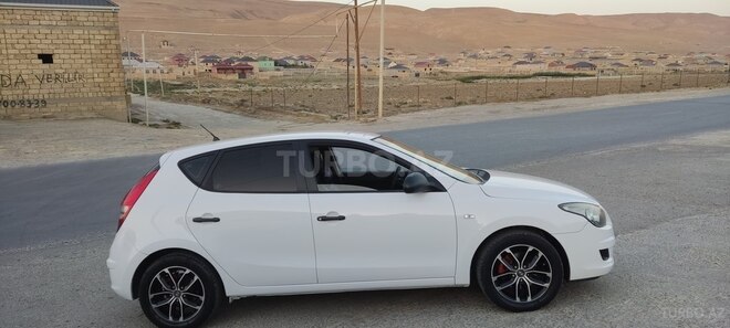 Hyundai i30 2009, 207,000 km - 1.4 л - Bakı