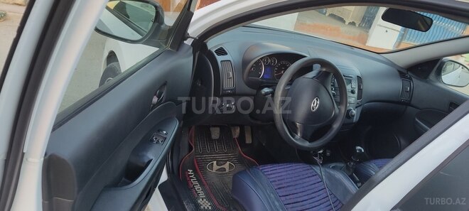 Hyundai i30 2009, 207,000 km - 1.4 л - Bakı