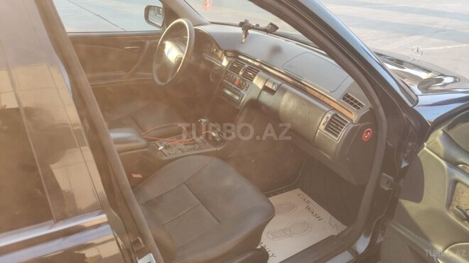 Mercedes C 270 2001, 270,000 km - 2.7 л - Bakı