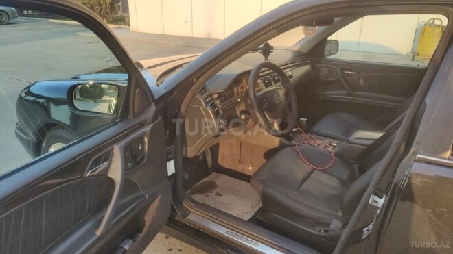 Mercedes C 270 2001, 270,000 km - 2.7 л - Bakı