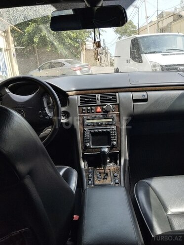 Mercedes E 270 1999, 397,186 km - 2.7 l - Bakı
