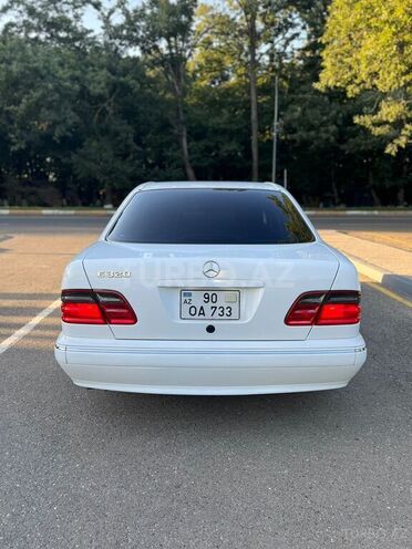 Mercedes E 320 2000, 200,000 km - 3.2 l - Masallı