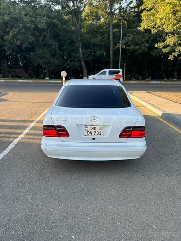Mercedes E 320 2000, 200,000 km - 3.2 l - Masallı