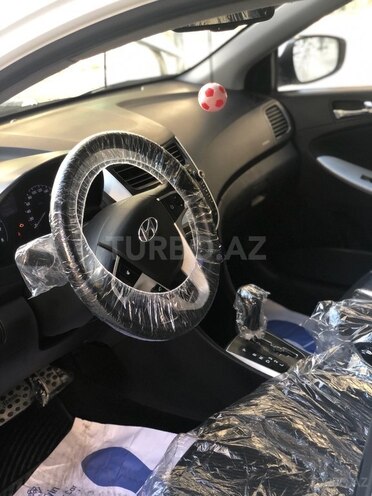 Hyundai Accent 2012, 240,355 km - 1.6 l - Bakı