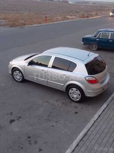 Opel Astra 2006, 298,657 km - 1.4 l - Naftalan