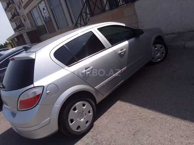 Opel Astra 2006, 298,657 km - 1.4 l - Naftalan