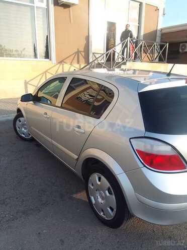 Opel Astra 2006, 298,657 km - 1.4 l - Naftalan