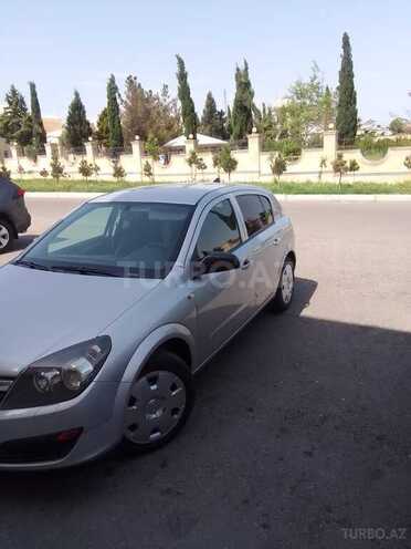 Opel Astra 2006, 298,657 km - 1.4 l - Naftalan