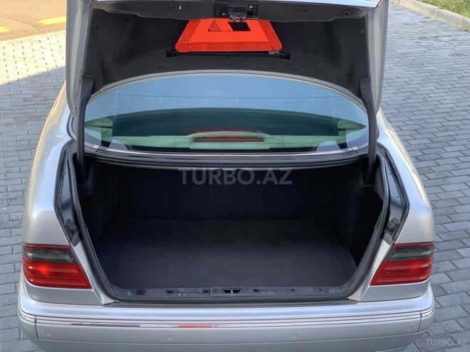 Mercedes E 320 2001, 95,687 km - 3.2 l - Bakı
