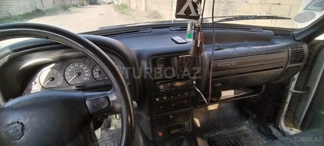 GAZ 3110 1999, 90,000 km - 2.4 l - Quba