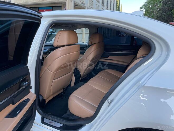 BMW 730 2011, 298,000 km - 3.0 л - Bakı