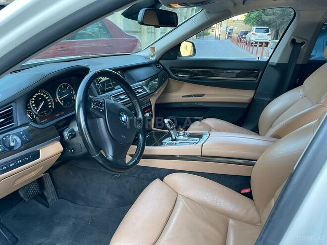 BMW 730 2011, 298,000 km - 3.0 л - Bakı