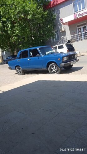 LADA (VAZ) 2107 2001, 100,000 km - 1.6 l - Yardımlı