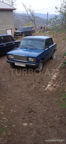 LADA (VAZ) 2107 2001, 100,000 km - 1.6 l - Yardımlı