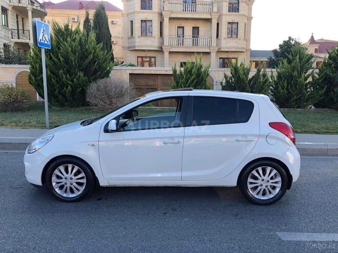 Hyundai i20 2009, 208,000 km - 1.6 l - Bakı