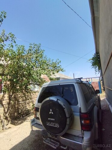 Mitsubishi Pajero 1995, 285,000 km - 2.8 l - Bakı