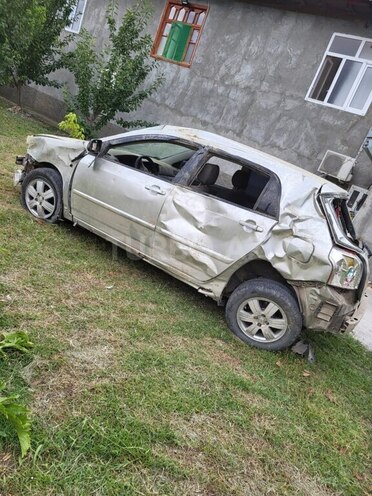 Toyota Corolla 2006, 200,000 km - 1.4 l - Göyçay