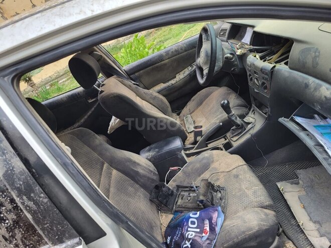 Toyota Corolla 2006, 200,000 km - 1.4 l - Göyçay
