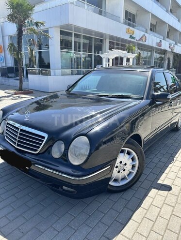 Mercedes E 220 2000, 350,000 km - 2.2 l - Bakı