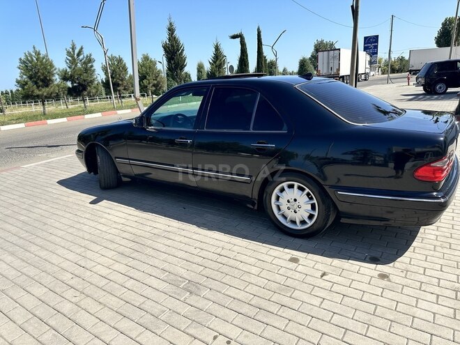 Mercedes E 220 2000, 350,000 km - 2.2 l - Bakı