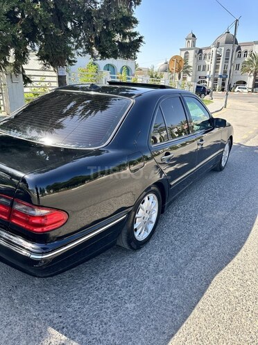 Mercedes E 220 2000, 350,000 km - 2.2 l - Bakı